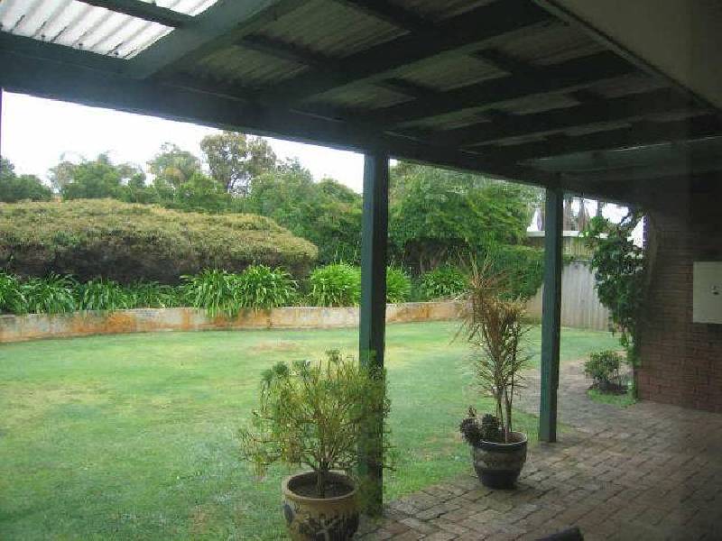 16 Gracechurch Crescent, Leeming WA 6149