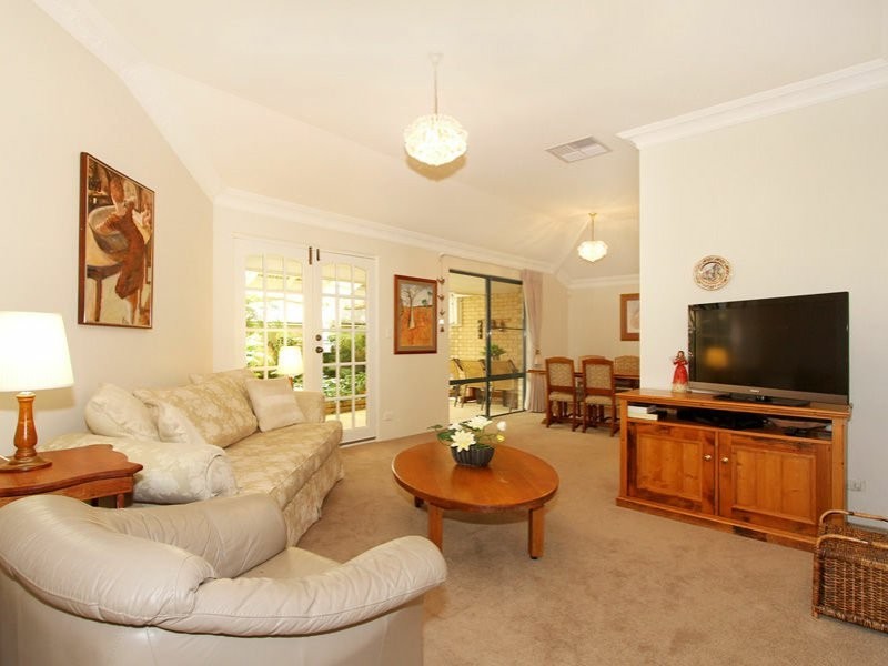 24 Riversdale Pass, Jandakot WA 6164