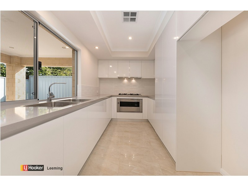 14 Cumberland Road, Forrestfield WA 6058