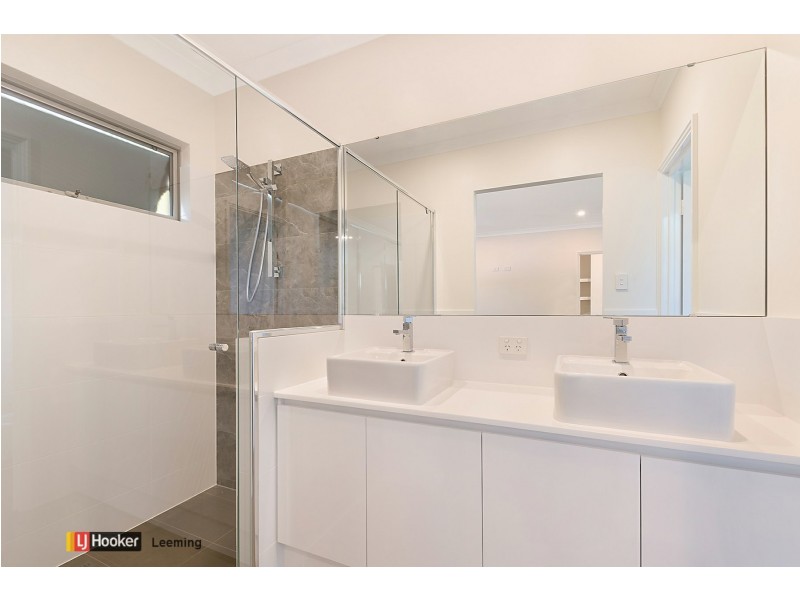 14 Cumberland Road, Forrestfield WA 6058