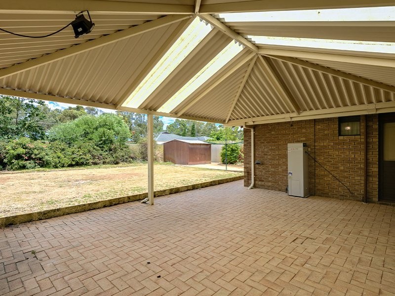 6 Dain Court, Leeming WA 6149