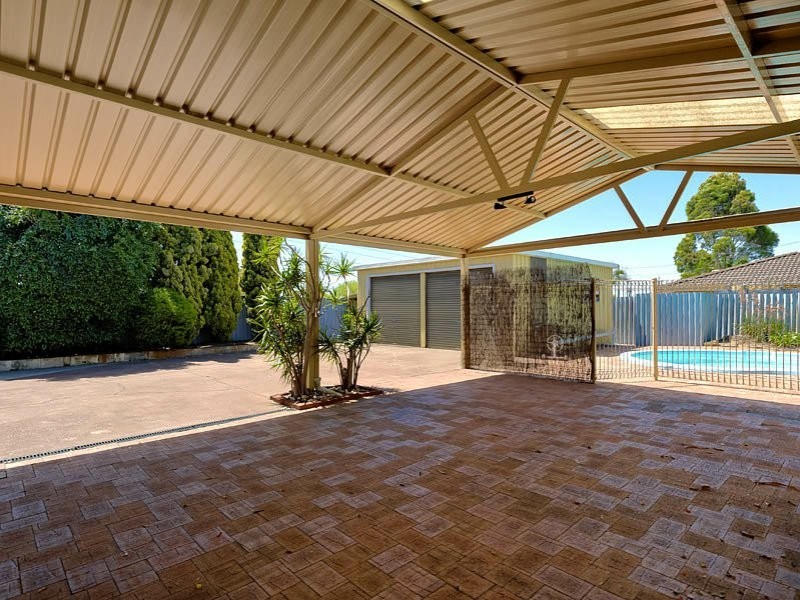 9 Nigel Court, Leeming WA 6149