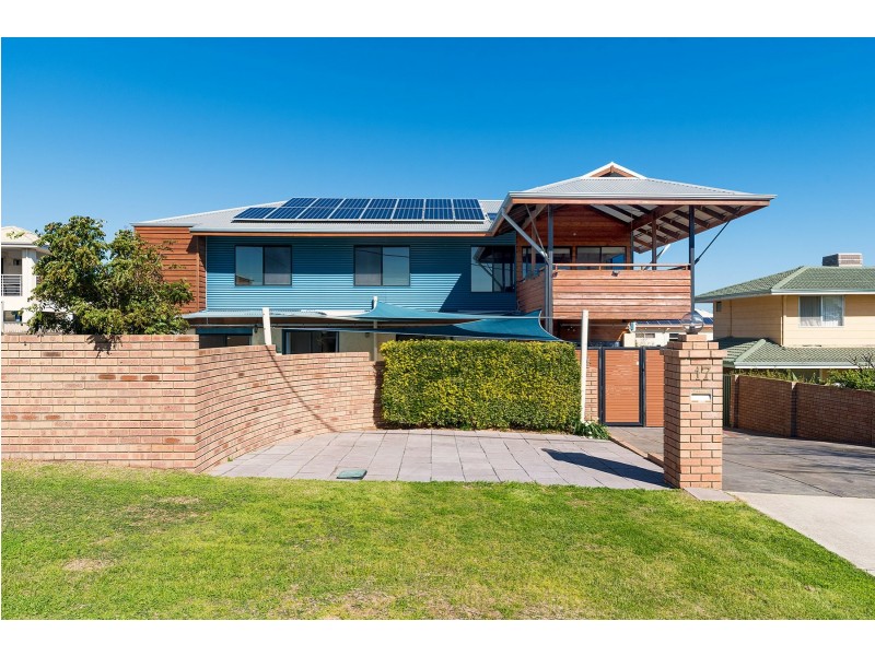 17 Long Street, Beaconsfield WA 6162