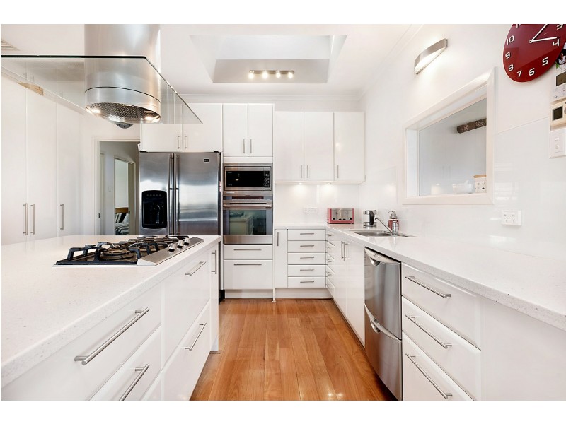 17 Long Street, Beaconsfield WA 6162