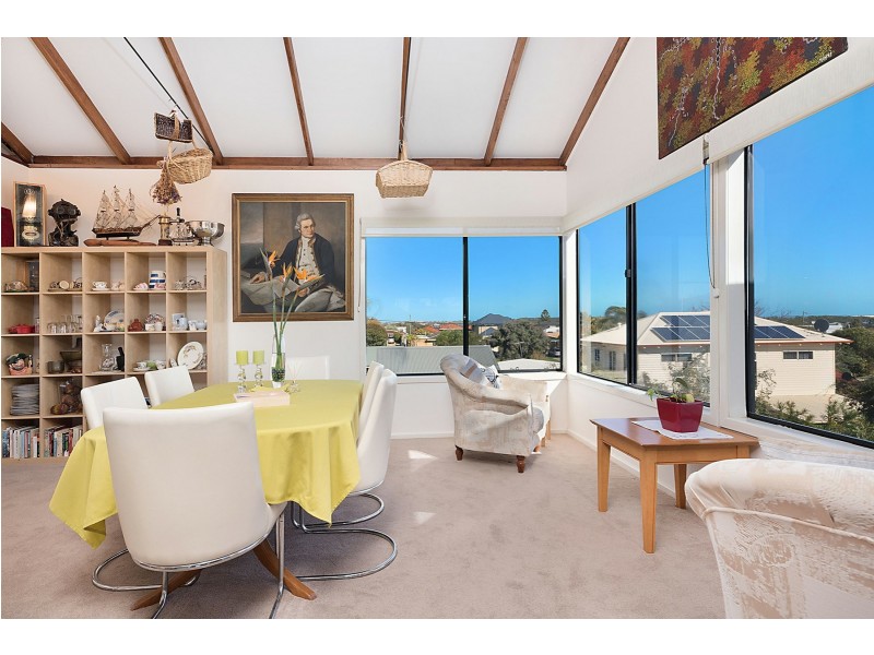 17 Long Street, Beaconsfield WA 6162