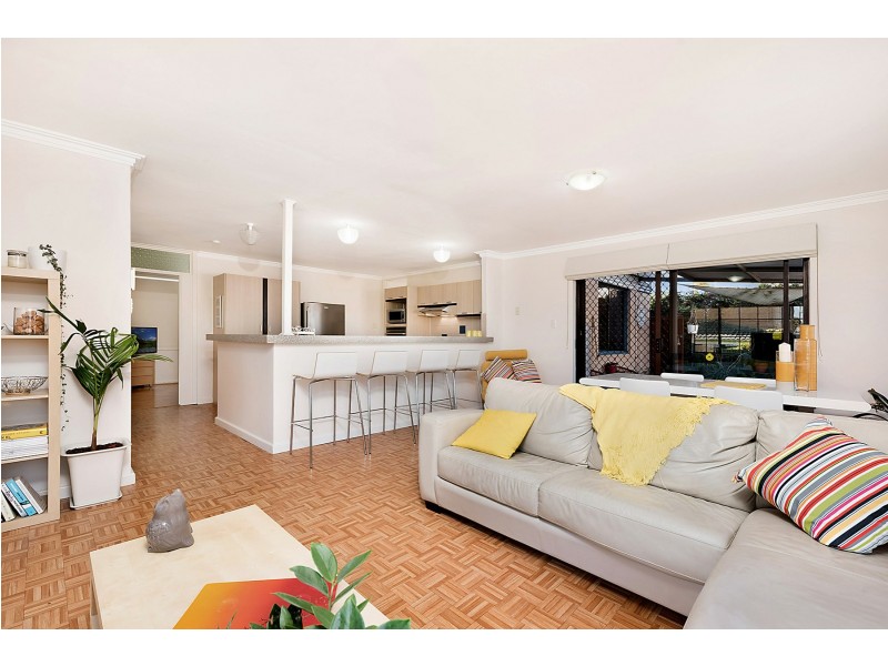 17 Long Street, Beaconsfield WA 6162