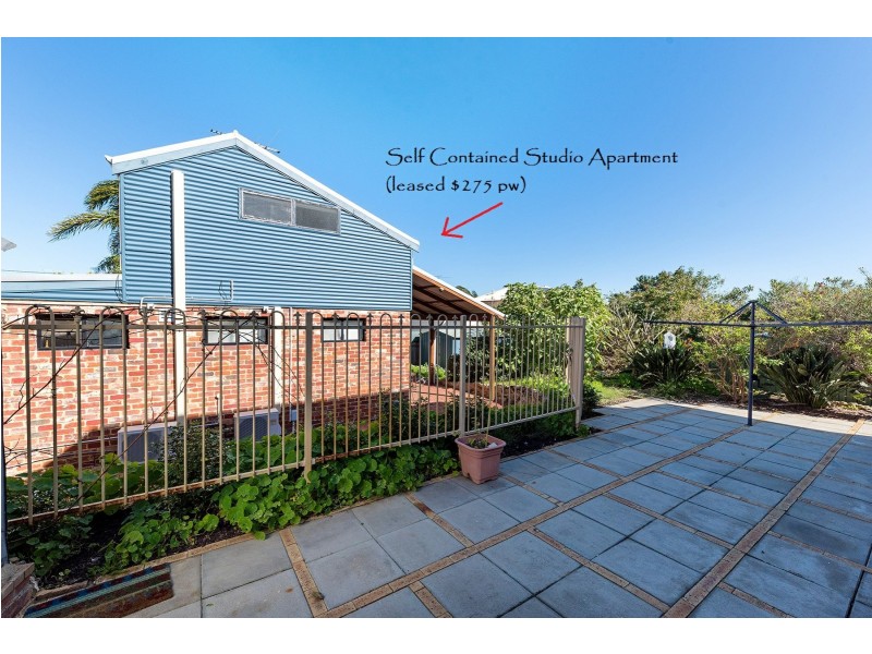 17 Long Street, Beaconsfield WA 6162