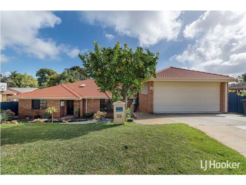 25 Winchester Way, Leeming WA 6149