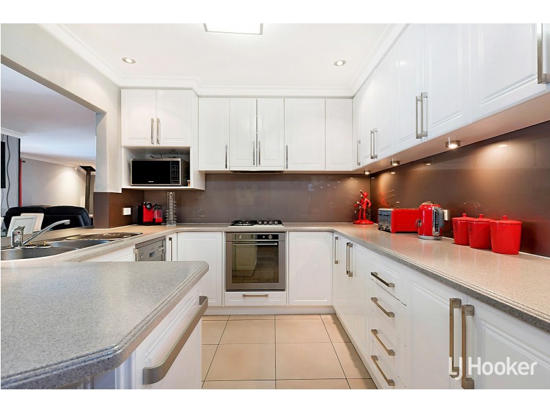 25 Winchester Way, Leeming WA 6149