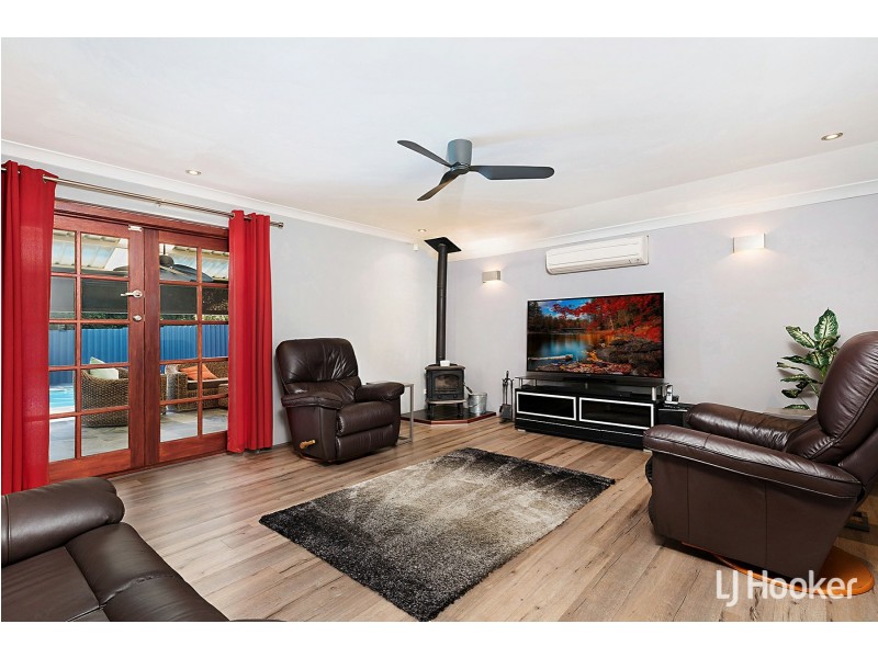 25 Winchester Way, Leeming WA 6149