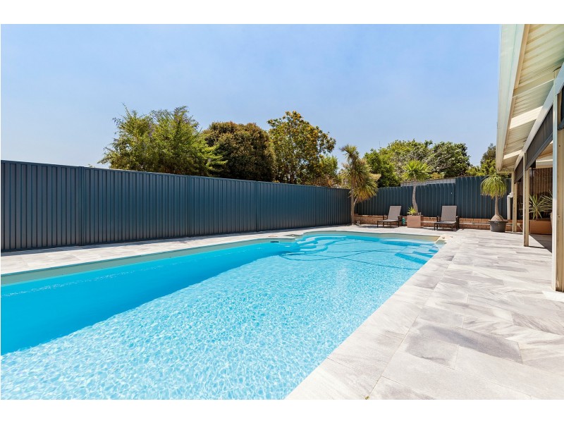 25 Winchester Way, Leeming WA 6149