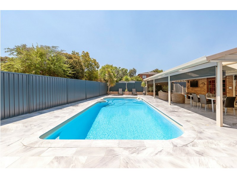 25 Winchester Way, Leeming WA 6149