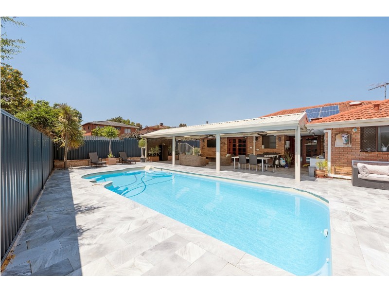 25 Winchester Way, Leeming WA 6149