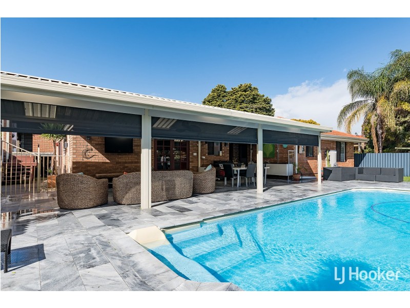 25 Winchester Way, Leeming WA 6149