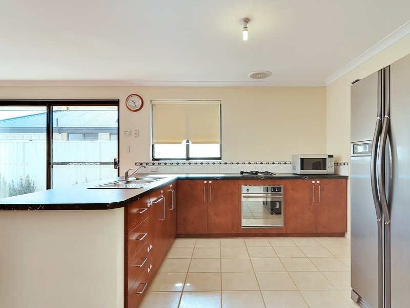 19 Cornell Place, East Cannington WA 6107