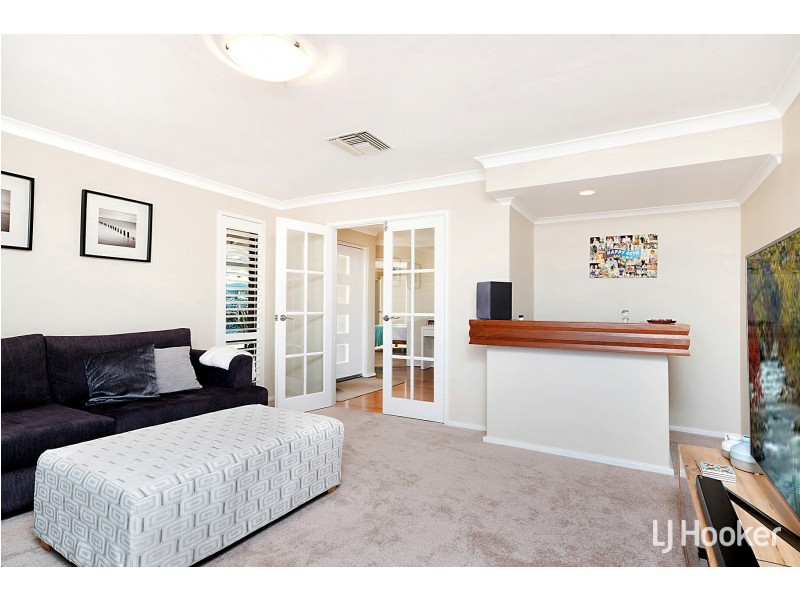 6 Peak Court, Leeming WA 6149