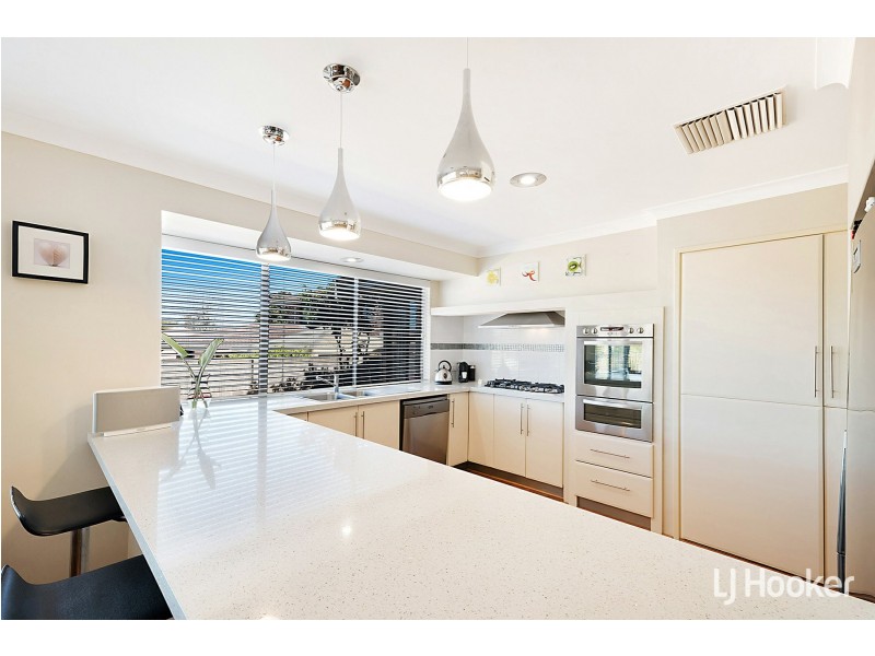 6 Peak Court, Leeming WA 6149