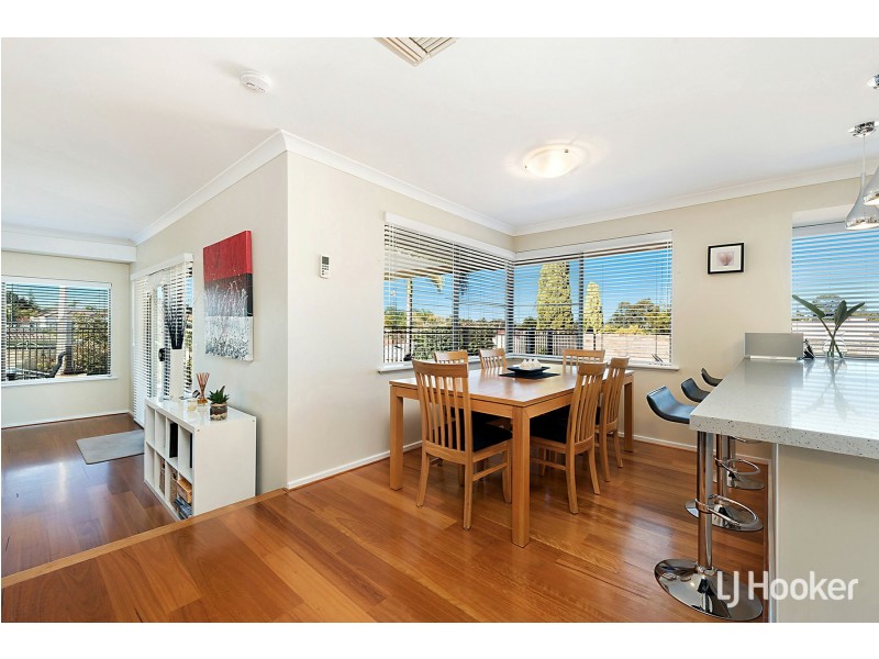 6 Peak Court, Leeming WA 6149