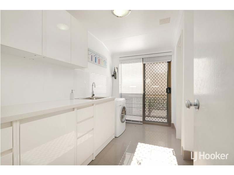 6 Peak Court, Leeming WA 6149