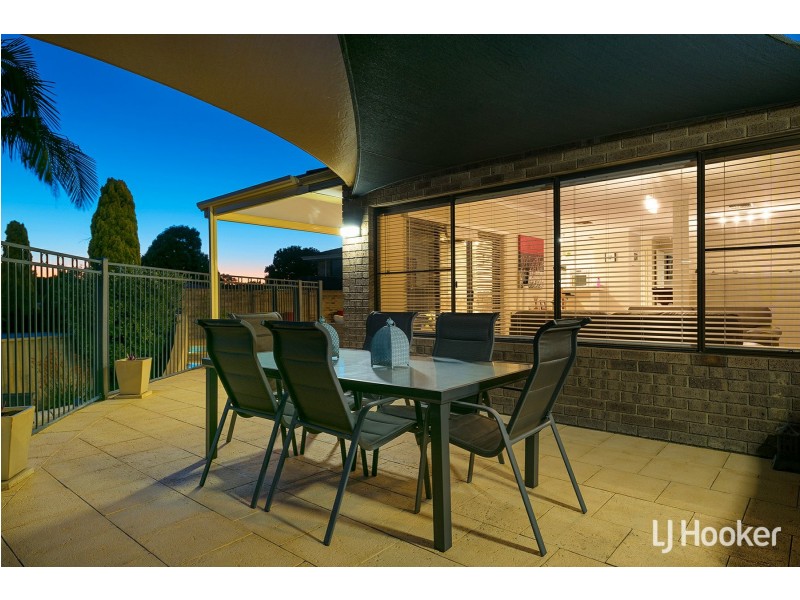 6 Peak Court, Leeming WA 6149