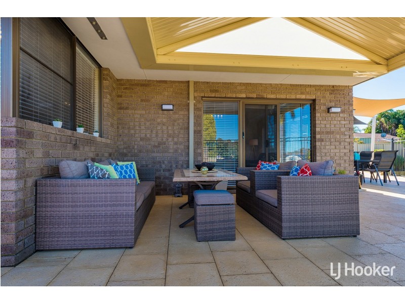 6 Peak Court, Leeming WA 6149