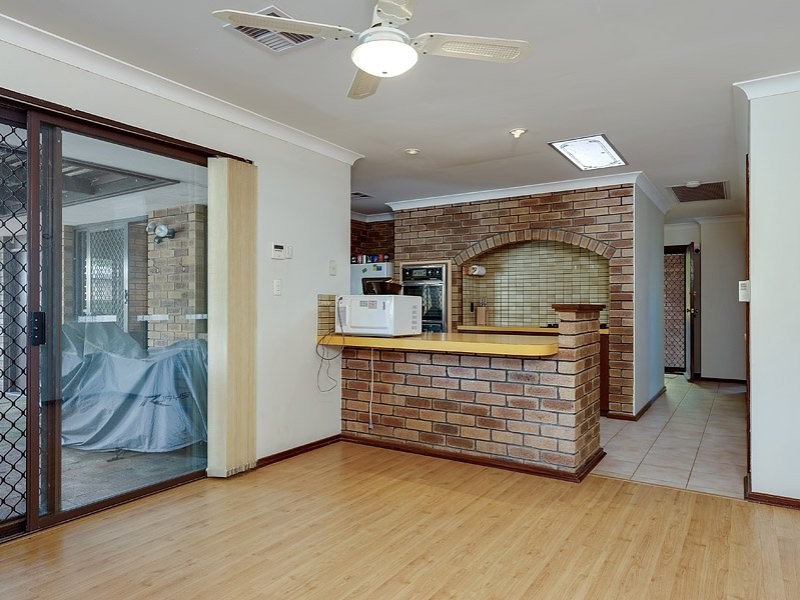 29 Waraker Way, Leeming WA 6149