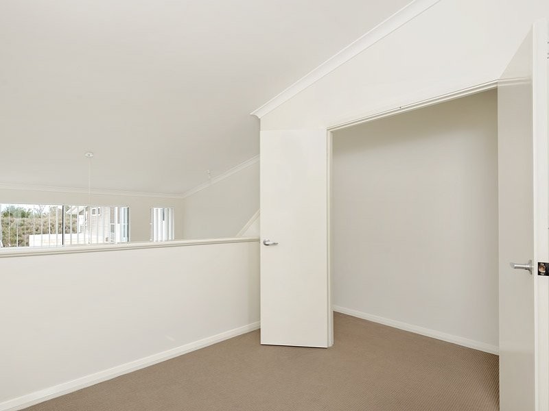 40 Dewsbury Drive, Bertram WA 6167