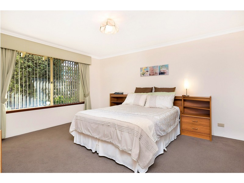 16 Meadow Grove, Leeming WA 6149