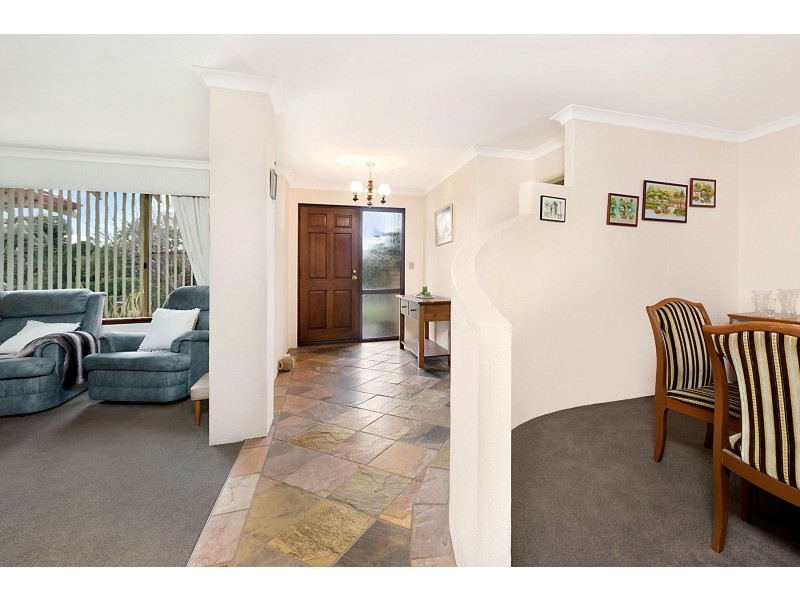 16 Meadow Grove, Leeming WA 6149