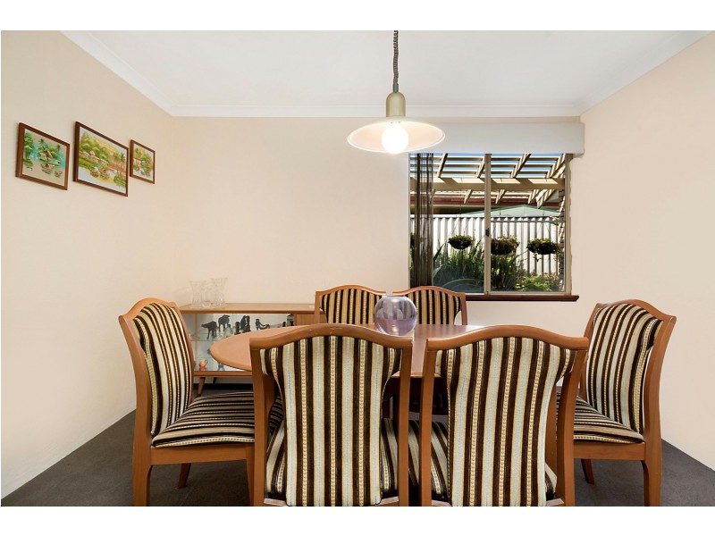 16 Meadow Grove, Leeming WA 6149