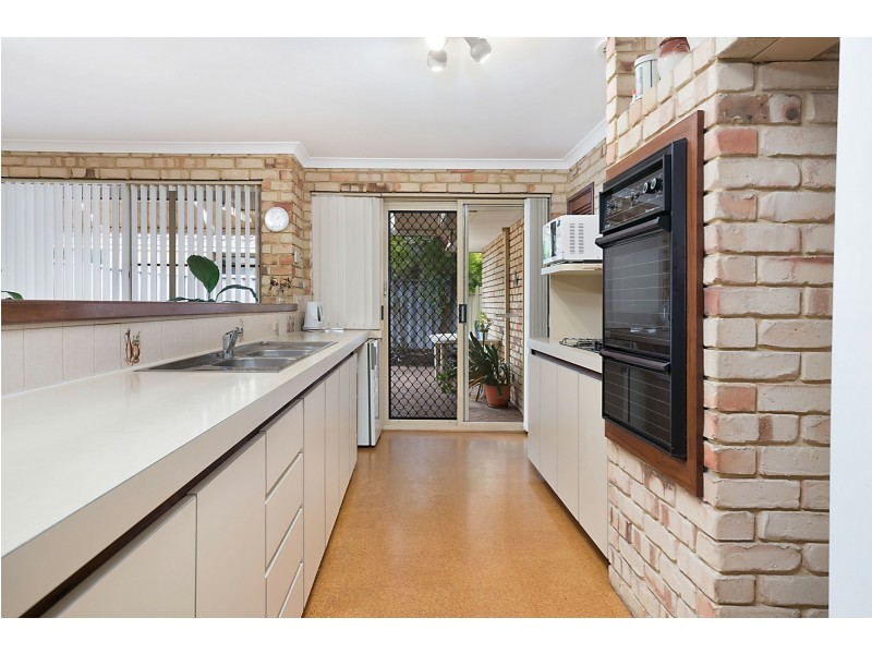 16 Meadow Grove, Leeming WA 6149