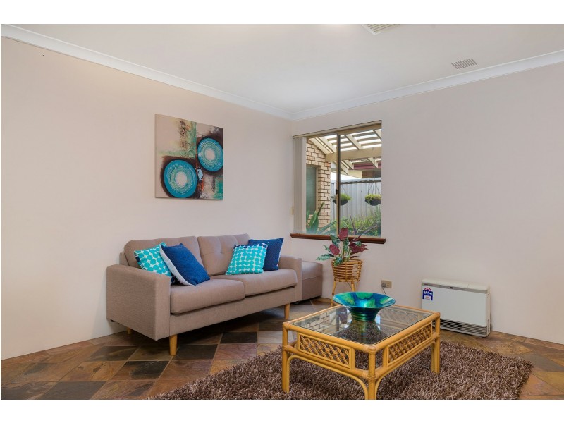 16 Meadow Grove, Leeming WA 6149