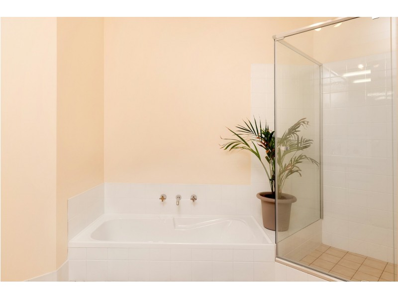 16 Meadow Grove, Leeming WA 6149