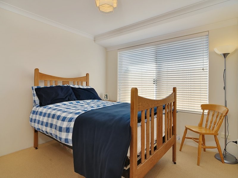 19 Astroloma Drive, Success WA 6164