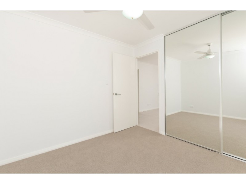 2/12 Westralia Gardens, Rockingham WA 6168