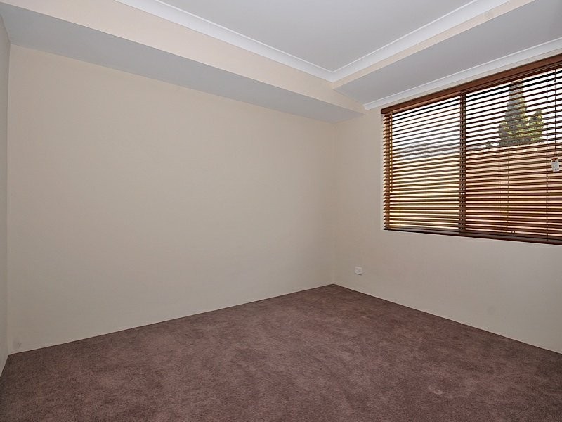 2A Classon Gardens, Leeming WA 6149