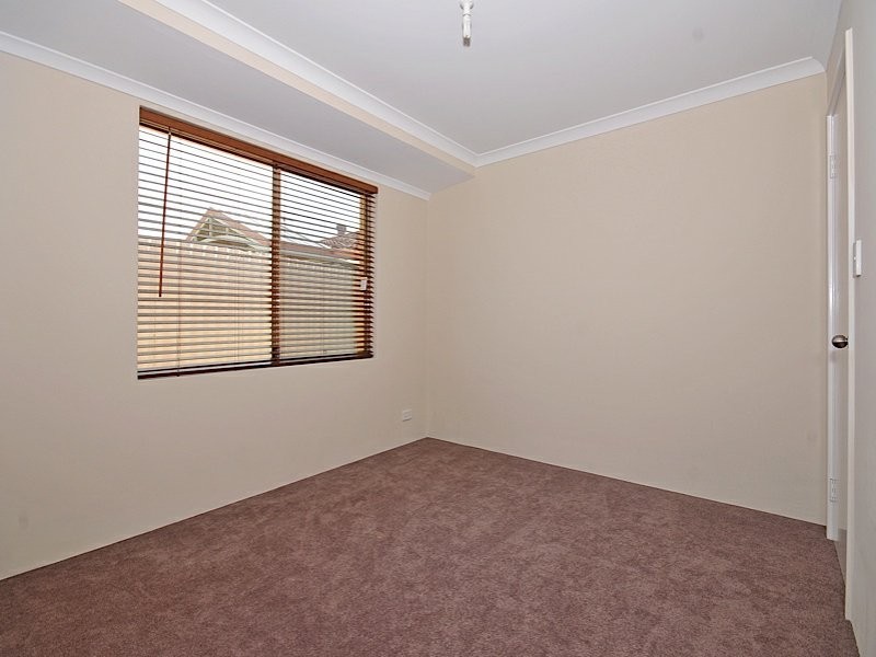 2A Classon Gardens, Leeming WA 6149