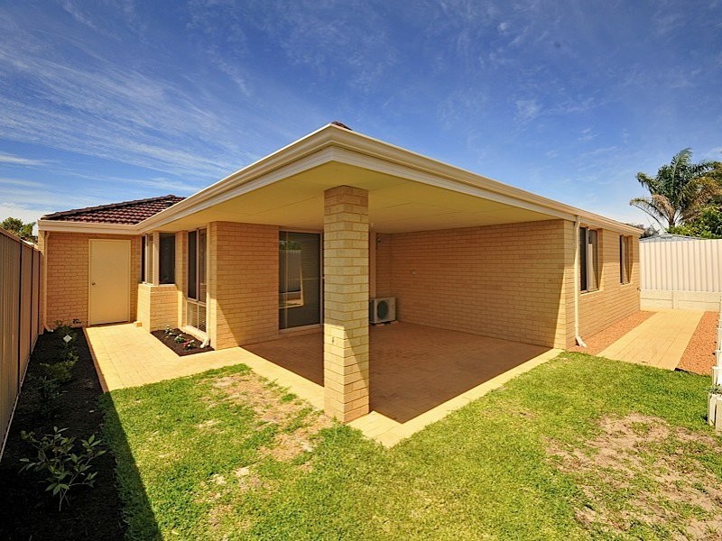 2A Classon Gardens, Leeming WA 6149