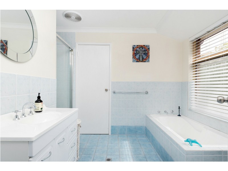 3A Theakston Green, Leeming WA 6149