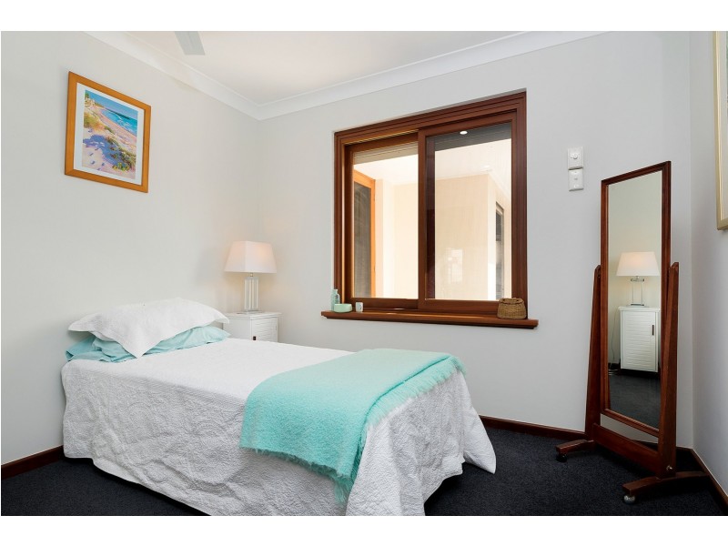 26 Hanlin Way, Samson WA 6163