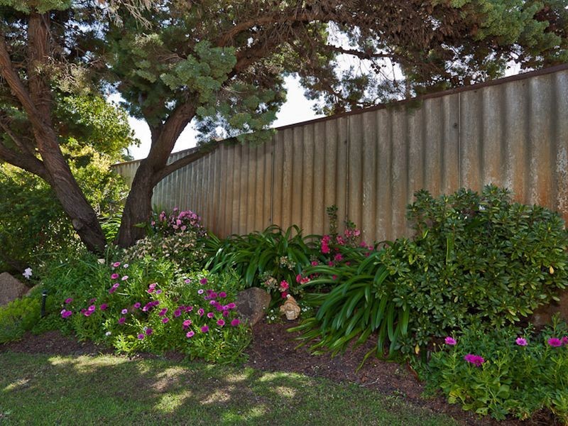 8 Bagot Court, Leeming WA 6149