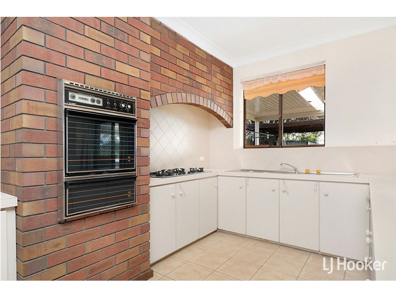 8 Errina Place, Willetton WA 6155