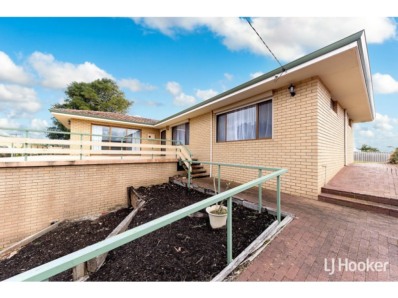 8 Errina Place, Willetton WA 6155