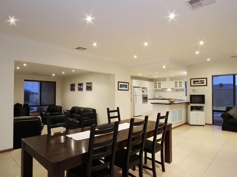 13 Goshawk Pass, Beeliar WA 6164