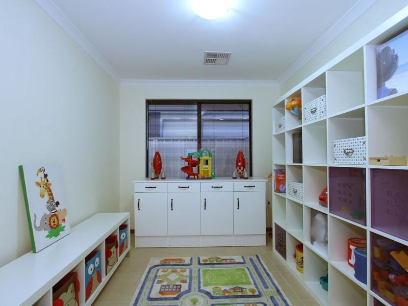 13 Goshawk Pass, Beeliar WA 6164