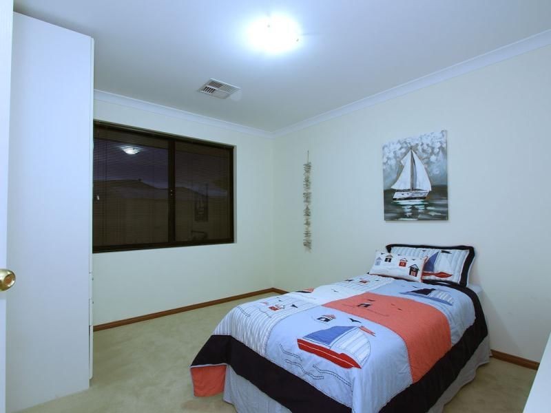 13 Goshawk Pass, Beeliar WA 6164