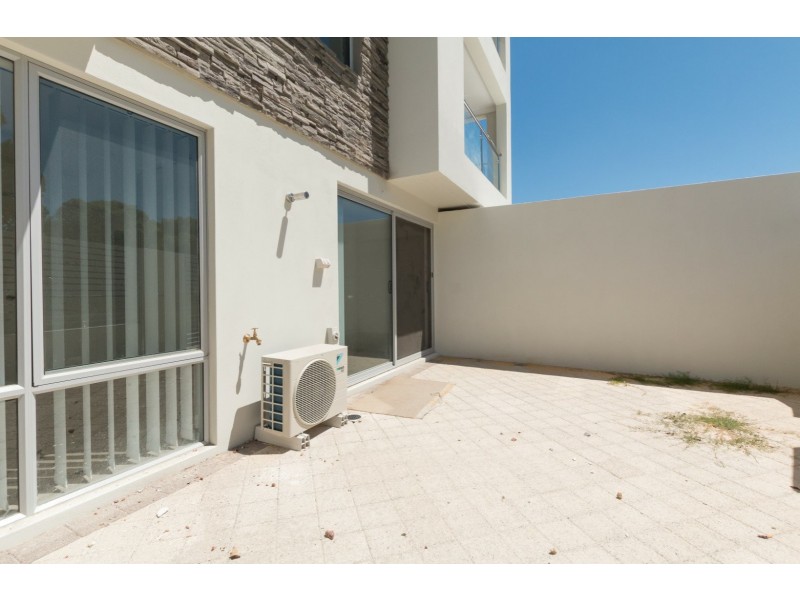3/12 Westralia Gardens, Rockingham WA 6168