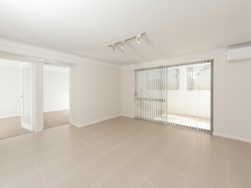 2/24 Westralia Gardens, Rockingham WA 6168