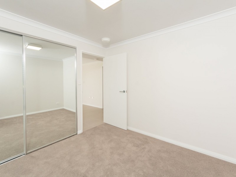 2/24 Westralia Gardens, Rockingham WA 6168