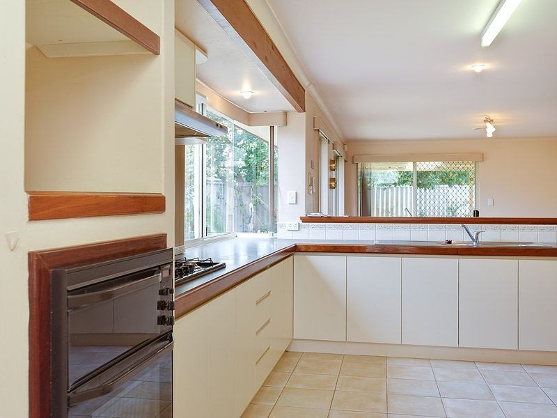 18 Turnbury Park Drive, Jandakot WA 6164